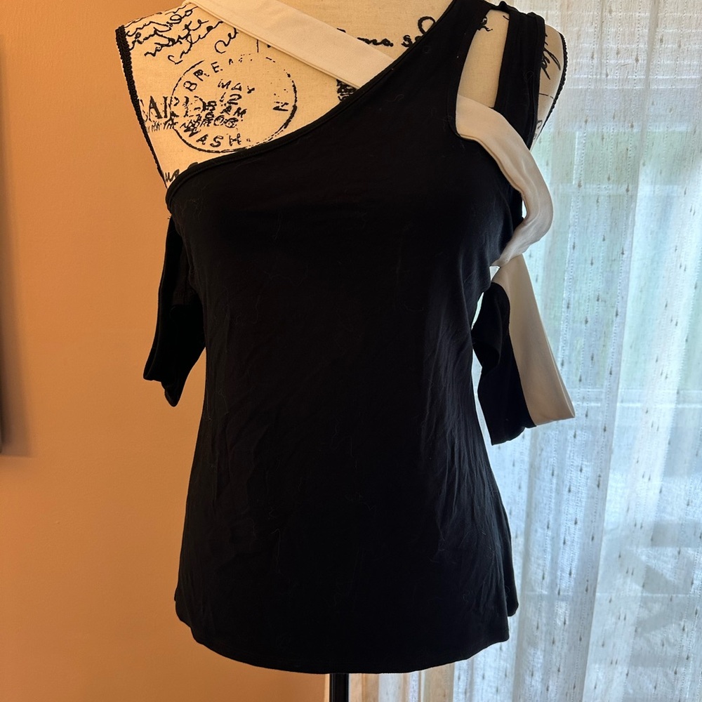 4/$20 EUC VENUS Black Asymmetrical Tank Top PTP 18-20" with Stretch